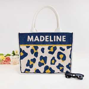 Fourre-tout perlé personnalisé, fourre-tout de mariage personnalisé, sac de perles florales, sac de mariage personnalisé, cadeau de demoiselle d'honneur, fourre-tout floral bleu, - Product Image 3