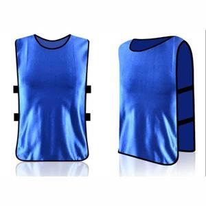 Baberos de entrenamiento de malla Chalecos de malla deportivos Personalizados Baratos Chalecos de entrenamiento de fútbol de baloncesto Baberos de fútbol reversibles - Product Image 1