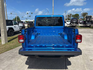 Jeep Gladiator Sahara 2026 en Perfecto Estado - Product Image 2