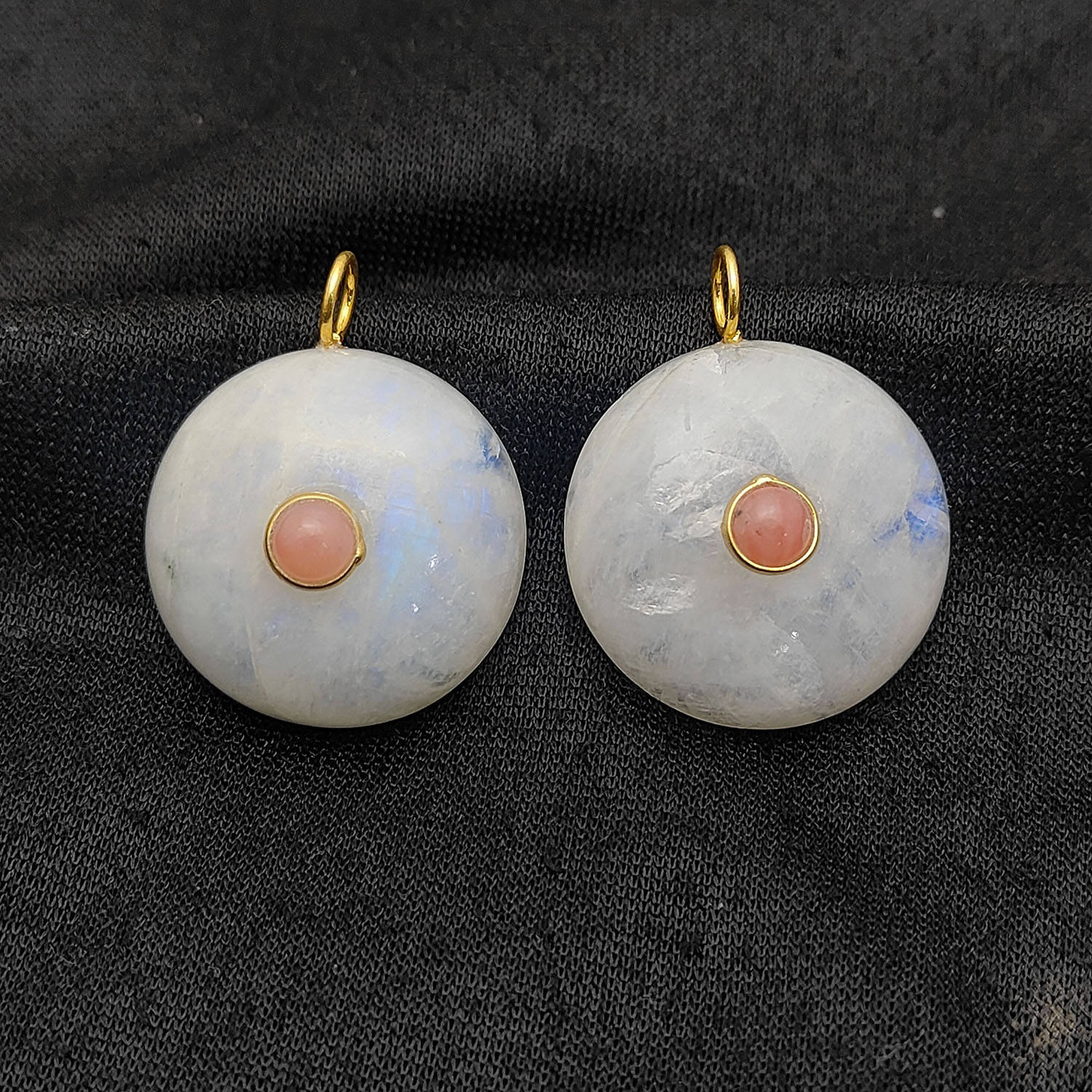 มูนสโตนสีรุ้ง