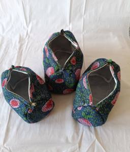 Sacs à cosmétiques en coton matelassé pour femmes de haute qualité, imprimés à la main avec fermeture éclair durable, capacité moyenne, écologiques - Product Image 4