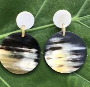 Boucles d'oreilles en corne véritable pour femmes filles 100% naturelles et écologiques bijoux de luxe populaires boucles d'oreilles en corne de buffle d'Afrique du Sud - Product Image 2