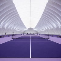 Dôme sportif préfabriqué en membrane PVDF avec câbles en acier, contrôle intelligent de la pression et du climat, arène toutes saisons pour terrains de tennis
