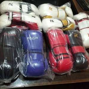 Guantes de boxeo de cuero genuino de alta calidad con protección UV Pull-On Hook-and-Loop Wrist para hombres mujeres deportes al aire libre - Product Image 1