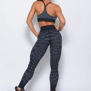 High Quality OEM Accept Breathable 2 Piece Sports Suit Seamless Yoga Set Woman 2 Wholesale From China