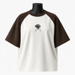 Camiseta Retro para Mujer con Mangas en Contraste, Corte Holgado, Estilo Urbano, Diseño Gráfico - Product Image 1