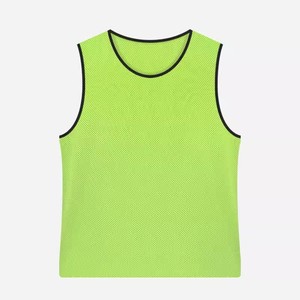 เสื้อฟุตบอลผ้าโพลีเอสเตอร์และผ้ากันเปื้อน100% อุปกรณ์ฝึกซ้อมโดยตรงจากโรงงานเสื้อยืดผู้เล่นฟุตบอลขายดีที่สุด - Product Image 2