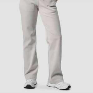 Wholesale Lightweight Cropped Pullover <b>Hoodie</b> for <b>Women</b> Trendy Soft Casual Wear Fleece Fabric Long Sleeve Front Logo Hoodies - Product Image 4