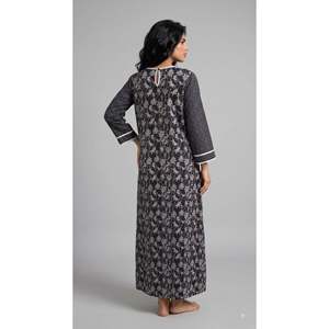 Evolove X Farasha Robe de nuit longue évasée en coton à col rond pour femme, manches 3/4, séchage rapide, douce et confortable - Product Image 4