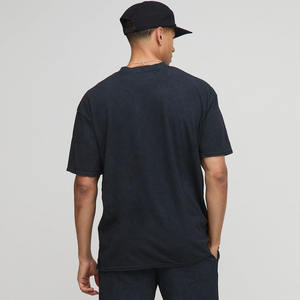 Premium Personnalisé Noir Gris Surdimensionné Homme Script Lavé T-Shirt & Short Ensemble 2 Pièces Ensemble Gym Workout & Streetwear T-shirt Pour Hommes - Product Image 4