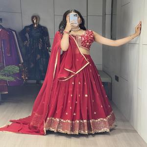 Vêtements de mariage de créateur de qualité supérieure Fil à broder exclusif en georgette lourde et séquence de travail Lehenga Choli - Product Image 1