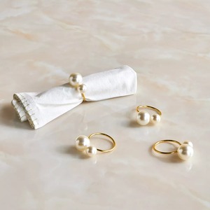 Rond de serviette rond en acier inoxydable argent poli miroir pour mariages et événements accessoire de décoration de table pour les fêtes - Product Image 1