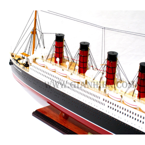 Modèle artisanal de haute qualité du paquebot RMS Aquitania en bois peint pour décoration nautique - Product Image 3