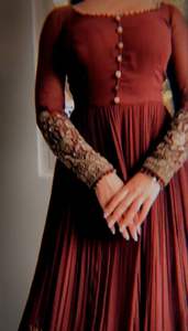 Faux Georgette avec séquence de broderie lourde fonctionne avec une manche complète et une robe Flair entièrement de 3 mètres avec Dupatta entièrement cousue - Product Image 2