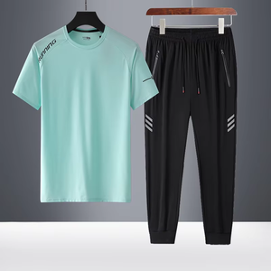 Conjunto Deportivo Personalizado con Logotipo de Alta Calidad para Hombre, Ropa Deportiva Ajustada para Correr y Gimnasio - Product Image 5