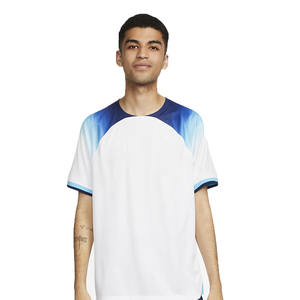 Maillot de football entièrement sublimé et maillot de football pour les jeunes 100% polyester tissu de haute qualité fabriqué au Pakistan - Product Image 4