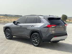 TOYOTA RAV4 2024 ADVENTURE Nueva/Usada, Especificaciones GCC, Equipamiento Completo, Asientos de Cuero Automáticos, Techo Panorámico, Faros LED en Venta - Product Image 4