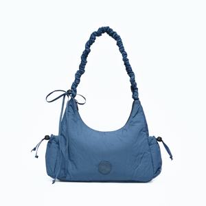 Sac à bandoulière premium en tissu froissé avec fermeture éclair, poignée réglable, intérieur et extérieur fonctionnels avec poches - Product Image 1