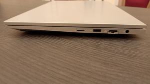 Ordinateur portable haut de gamme 15,6 pouces, écran 1366x768, boîtier métallique, AMD Ryzen 9 Quad Core, carte graphique dédiée 144 Hz, rétroéclairage RVB, anglais US - Product Image 4