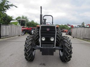 รถแทรกเตอร์มาตรฐาน Massey Ferguson 265 4WD สีทอง