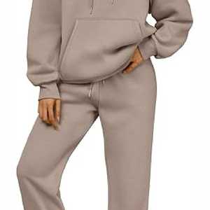 Ensemble de survêtement en molleton à deux pièces pour femmes, personnalisable, court, avec strass, poids lourd, fabriqué au Pakistan - Product Image 2