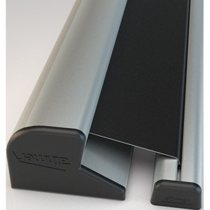 Persiana enrollable de protección para dedos para puertas industriales NR-30 1925mm Correa anodizada plateada Reverso negro ATHMER - Product Image 1