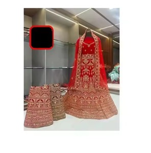 Meilleure vente à la main exquis velours Lehenga Choli pour les occasions festives fil doré perlé détails indien pakistanais - Product Image 1