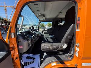 Camion de fret Fuso Canter 7C 18 DOKA, tracteur diesel Euro 6, transmission automatique, capacité de charge 31-40T - Product Image 3