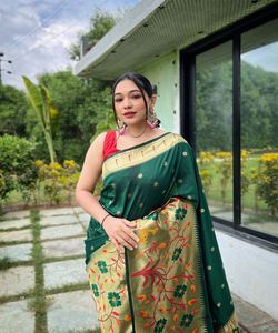 Sari de fête prêt à porter en organza, soie et coton, avec blouse, design moderne, broderie - Product Image 6