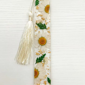 Marcapáginas Decorativos de Resina Art Deco Transparentes Únicos con Flores Secas Reales y Borlas para Mujer - Product Image 1