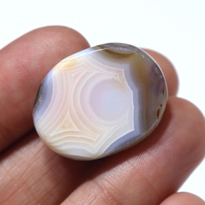 พลอยอาเกตธรรมชาติสีดำ ซูเลมาเนีย อัคีค ทรงหลังเบี้ย พลอยอาเกตลายเส้น พลอยอาเกตเรียบ ขายส่งจากผู้ผลิตสำหรับทำเครื่องประดับ - Product Image 3