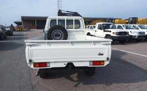 รถกระบะโตโยต้าแลนด์ครุยเซอร์ 79 GDJ V8 79 ซิงเกิ้ลแค็บ ปี 2024 มือสองคุณภาพเยี่ยม - Product Image 3