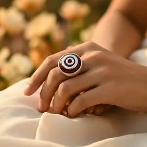 Anillo de Plata 925 con Circonita Roja para Mujer, Joyería de Diseño con Baño de Rodio, Corte Fino, Anillo para Hombre - Product Image 3