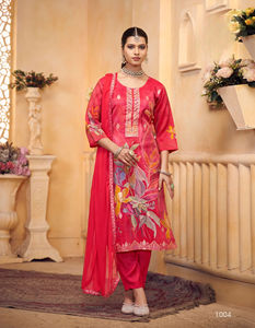 Ensemble Kurti imprimé Jacquard en soie pure Tissu Schimmer Adultes Vêtements indiens et pakistanais Conception de position numérique pour les fêtes - Product Image 4