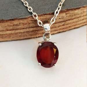 Colgante de Granate Hessonita Hecho a Mano, Ovalado, de Plata de Ley, Joyería de Piedra de Nacimiento, Regalo para Niñas y Mujeres, Alta Calidad, Clásico - Product Image 1
