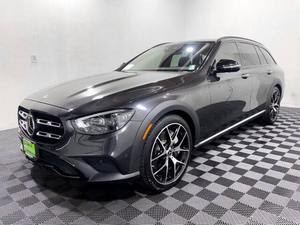 Mercedes-Benz Clase E E 450 4MATIC Todoterreno, Modelo 2022, Equipamiento Estándar - Product Image 4