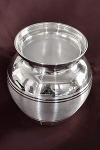 Lota de Agua de Latón con Diseño Único en Forma Redonda, Tamaño y Forma Personalizados, con la Mejor Calidad - Product Image 3