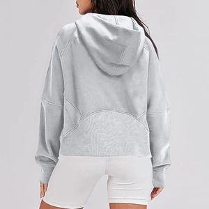 Nuevas sudaderas con capucha cálidas de lana con media cremallera de otoño para mujer, sudaderas cortas holgadas informales sólidas, jerséis con capucha y cuello levantado con orificio para el pulgar - Product Image 4