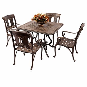 Ensemble <span class=keywords><strong>de</strong></span> salle à manger d'extérieur en <span class=keywords><strong>aluminium</strong></span> moulé bronze antique avec table à arche gothique et quatre fauteuils ornés pour <span class=keywords><strong>jardin</strong></span> et villa - Product Image 1
