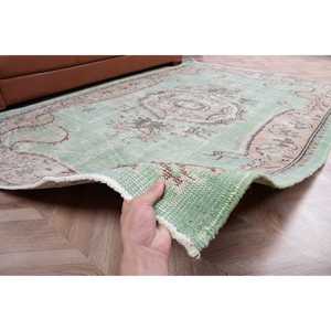 พรมขนาด 5.4x7.9 ฟุต, พรมวินเทจตุรกี, พรมลายพรางสีเขียวน้ำตาลทำจากขนสัตว์ - Product Image 3