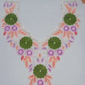 Colliers brodés sur mesure en tissu et dentelle de qualité supérieure patchs de style cousus pour vêtements pour femmes et vêtements de créateurs - Product Image 1