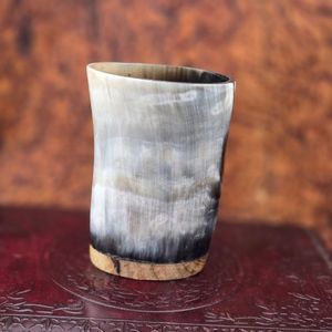 Tasse en corne de Viking avec finition naturelle Verres médiévaux faits à la main - Product Image 6