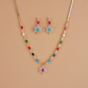 Conjunto de collar delicado hecho a mano de circonita cúbica, chapado en dos tonos, exportador de joyería de moda en la India - Product Image 1