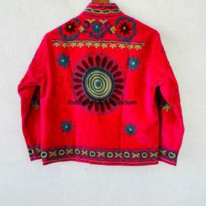 Veste en coton Suzani faite à la main en Inde, veste courte brodée à la main, veste unisexe, veste courte Suzani faite à la main - Product Image 3