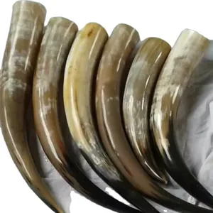 Cuerno Vikingo para Beber, Pulido a Mano, Ecológico, Disfruta de las Fiestas Vikingas con este Único Vaso Artesanal Diseñado para los Vikingos - Product Image 1