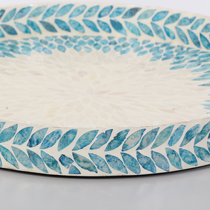 Bandeja de Servicio Redonda de Nácar Hecha a Mano con Ratán, Borde Bajo, Diseño Azul, Venta al por Mayor para Cocina y Mesa de Comedor - Product Image 4