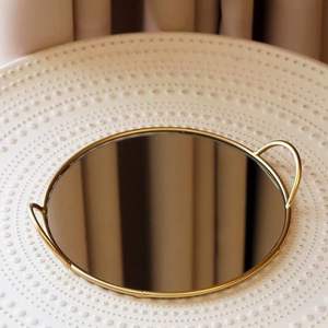 Modern Metal And <b>Mirror</b> <b>Tray</b> Featuring Sleek Edges For Contemporary Home Decor And Serving - Product Image 6