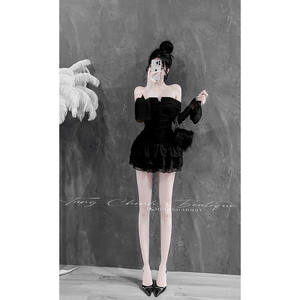 Robe de club à volants en tricot doux élégante et élégante pour les vêtements de fête - Product Image 3