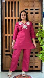 Conjunto de Ropa de Trabajo de Algodón Bordado de Moda para Mujer, Estilo Casual Muy Cómodo, Fabricante Mayorista OEM de la India - Product Image 4