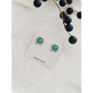 Annette Chiquito Kingman Turquoise & Sterling Silver Stud <b>Earrings</b> <b>Horse</b> <b>Shoe</b> Post with Bezel Setting - Product Image 3